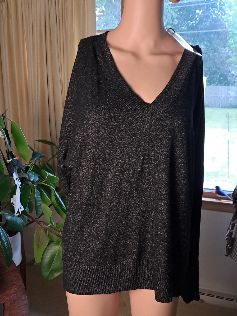 Buffalo David Bitton Black V-Neck Women’s Sweater Oversized M Ptp 24"
